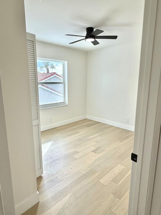 待售: $675,000 (4 贝兹, 2 浴室, 1927 平方英尺)