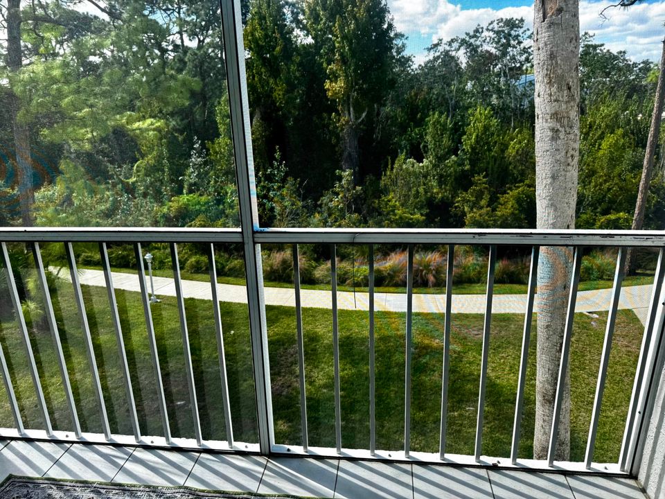 待售: $269,000 (2 贝兹, 2 浴室, 1018 平方英尺)