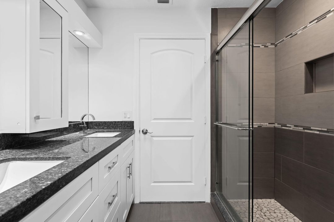 For Sale: $3,200,000 (4 beds, 2 baths, 2427 Square Feet)