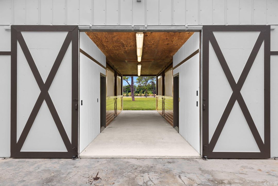 For Sale: $3,200,000 (4 beds, 2 baths, 2427 Square Feet)