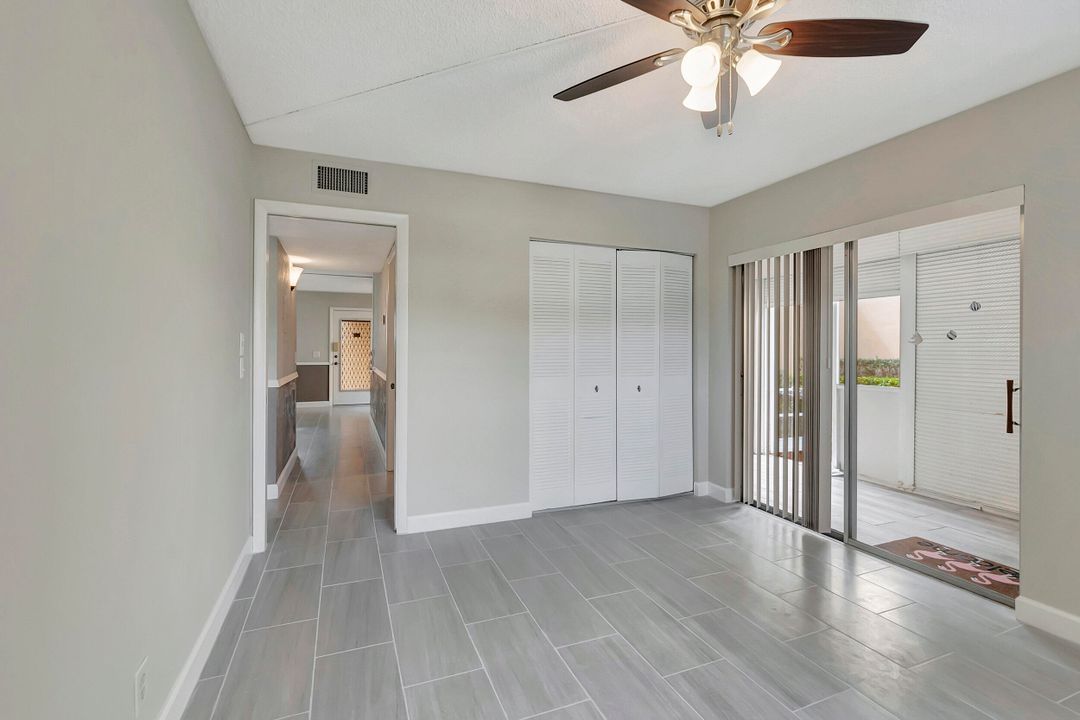 На продажу: $140,000 (2 спален, 2 ванн, 920 Квадратных фут)