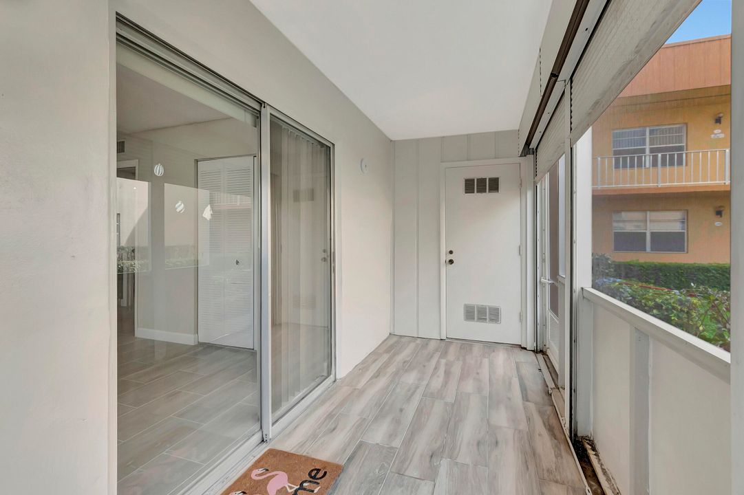 На продажу: $140,000 (2 спален, 2 ванн, 920 Квадратных фут)