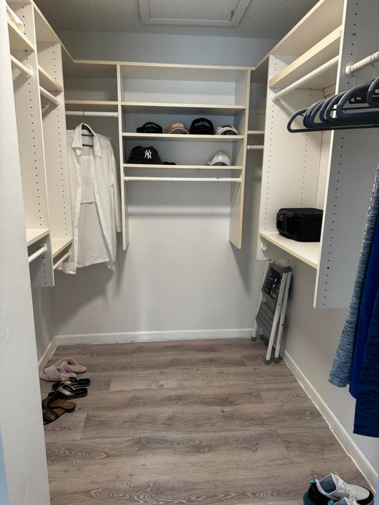 待售: $269,000 (2 贝兹, 2 浴室, 1018 平方英尺)