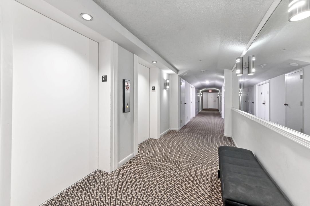 En Venta: $990,000 (3 camas, 2 baños, 2250 Pies cuadrados)