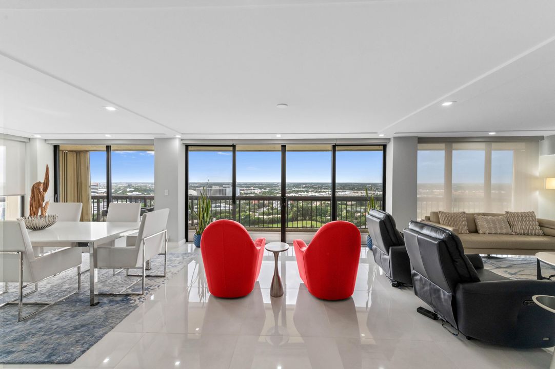 En Venta: $990,000 (3 camas, 2 baños, 2250 Pies cuadrados)