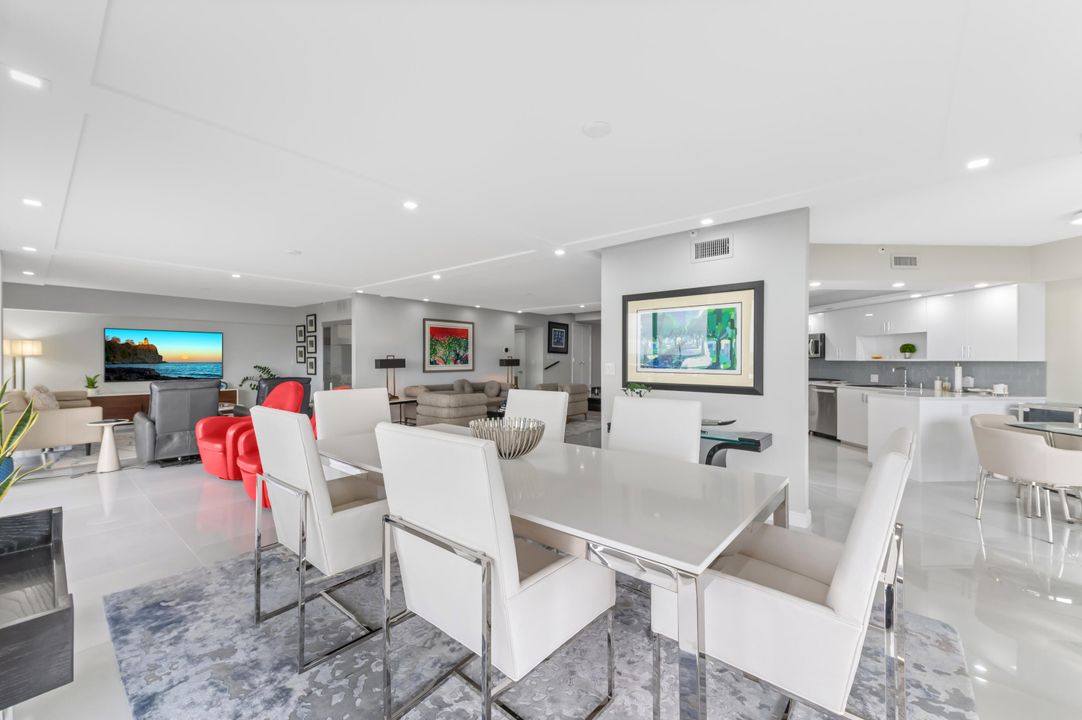 En Venta: $990,000 (3 camas, 2 baños, 2250 Pies cuadrados)