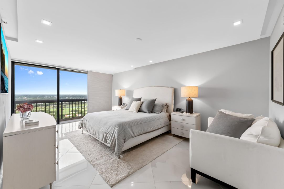 En Venta: $990,000 (3 camas, 2 baños, 2250 Pies cuadrados)