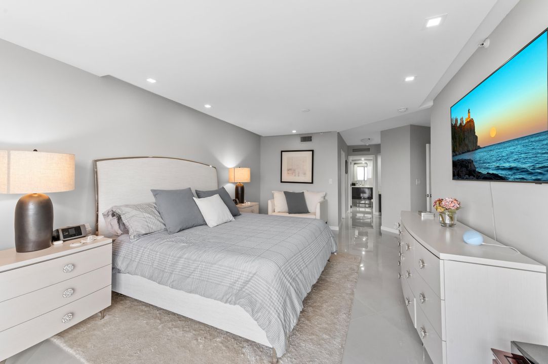 En Venta: $990,000 (3 camas, 2 baños, 2250 Pies cuadrados)