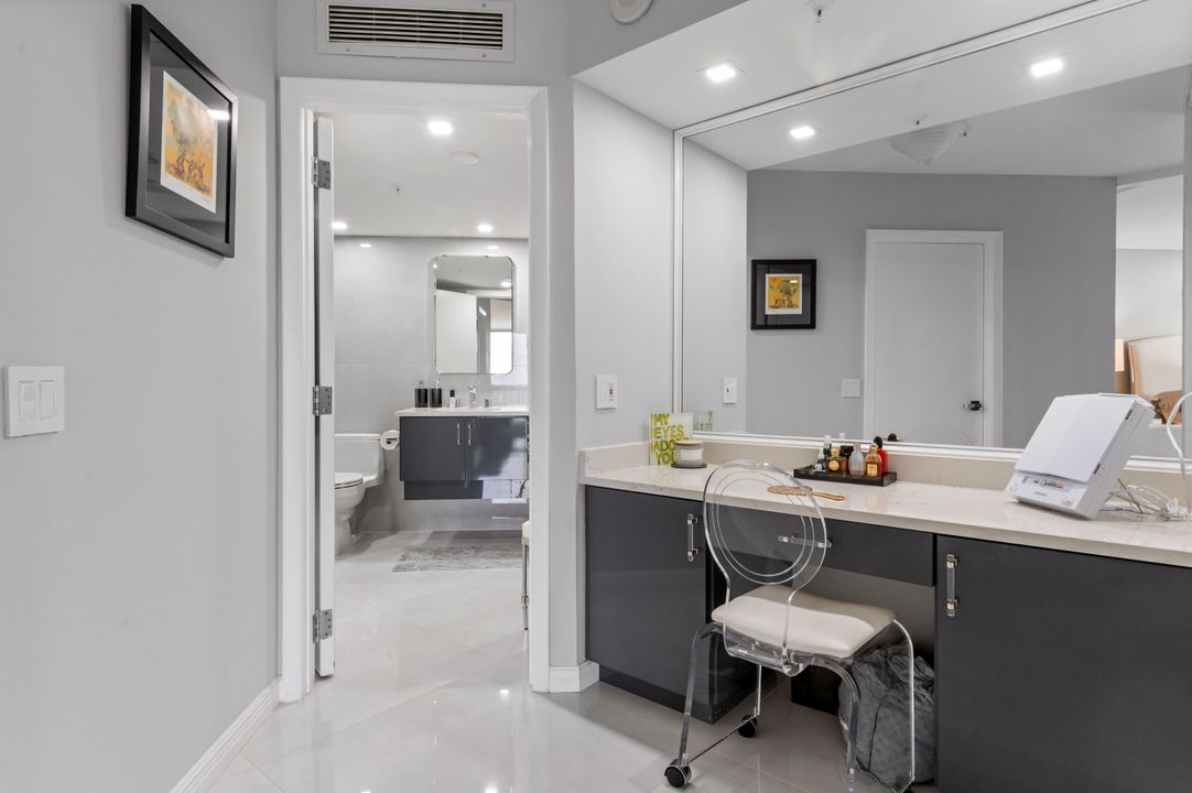 En Venta: $990,000 (3 camas, 2 baños, 2250 Pies cuadrados)