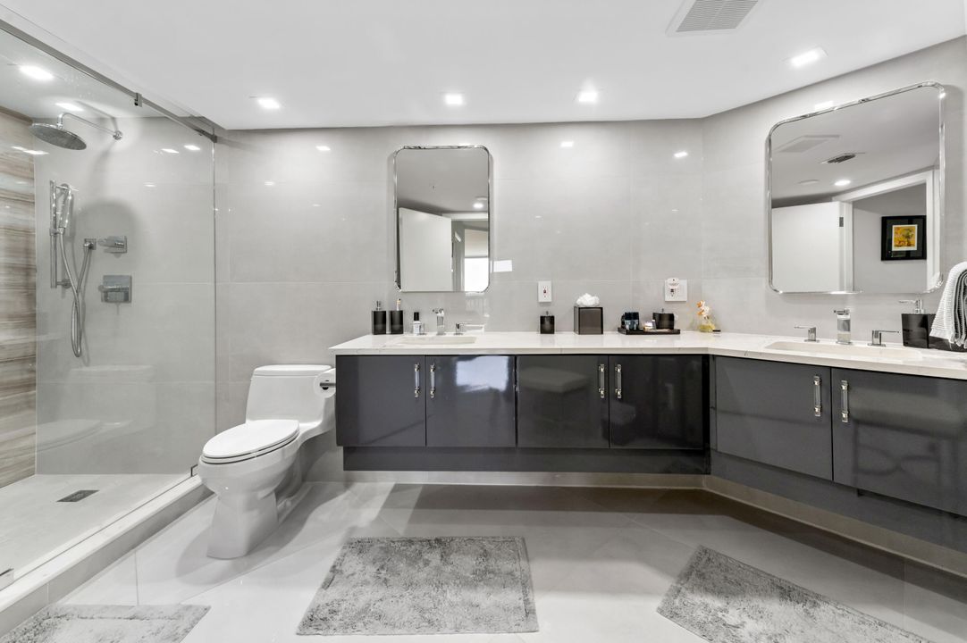 En Venta: $990,000 (3 camas, 2 baños, 2250 Pies cuadrados)