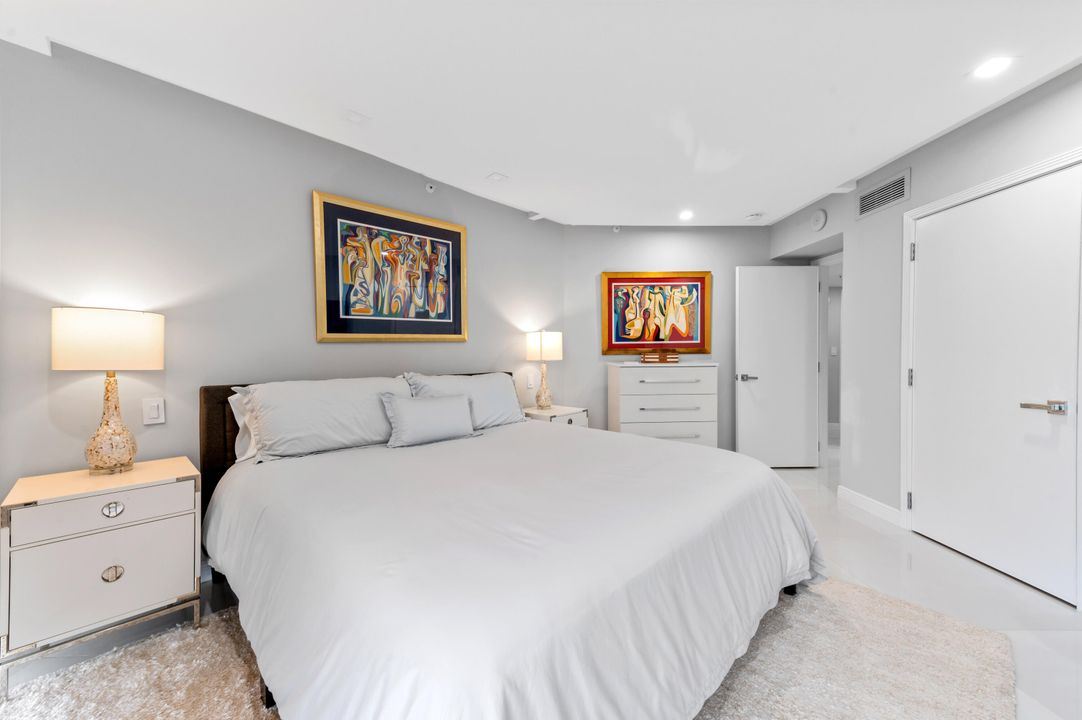 En Venta: $990,000 (3 camas, 2 baños, 2250 Pies cuadrados)