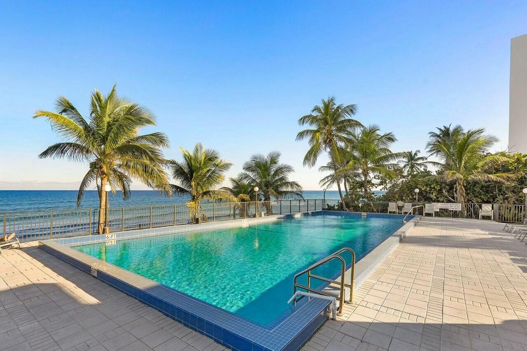 For Sale: $799,888 (2 beds, 2 baths, 1808 Square Feet)