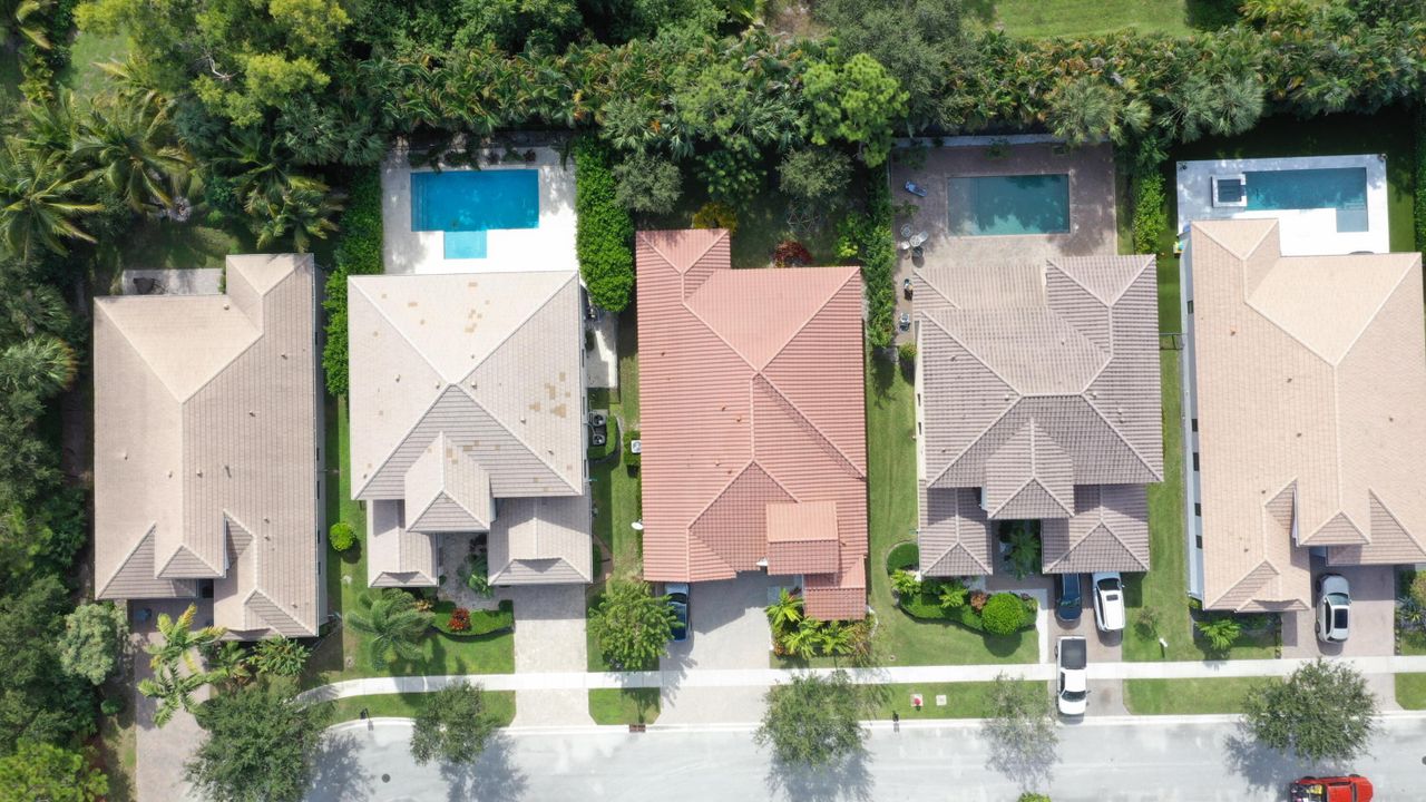 For Rent: $5,950 (5 beds, 3 baths, 2979 Square Feet)