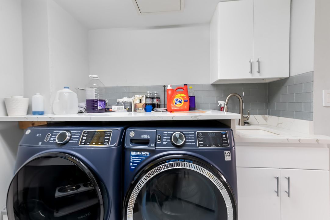 出租: $7,500 (3 贝兹, 2 浴室, 2250 平方英尺)