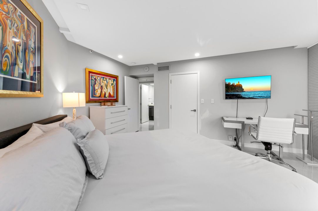 出租: $7,500 (3 贝兹, 2 浴室, 2250 平方英尺)