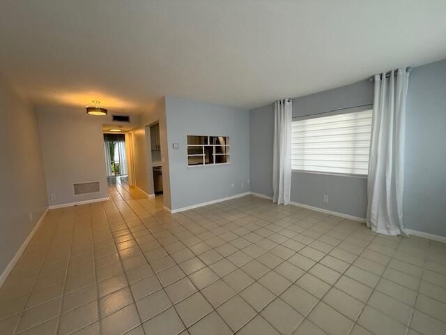 For Sale: $87,700 (1 beds, 1 baths, 612 Square Feet)