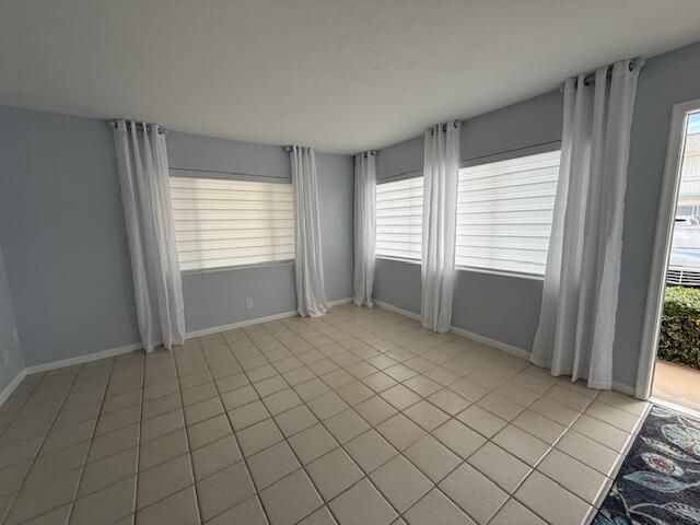 For Sale: $87,700 (1 beds, 1 baths, 612 Square Feet)