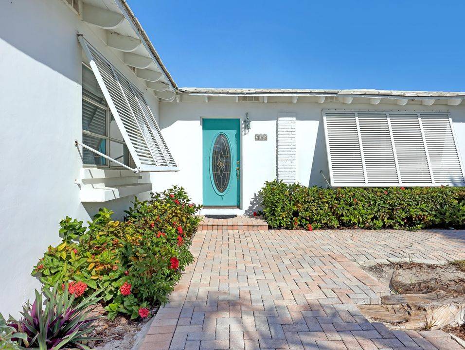 En Venta: $2,450,000 (4 camas, 3 baños, 2408 Pies cuadrados)