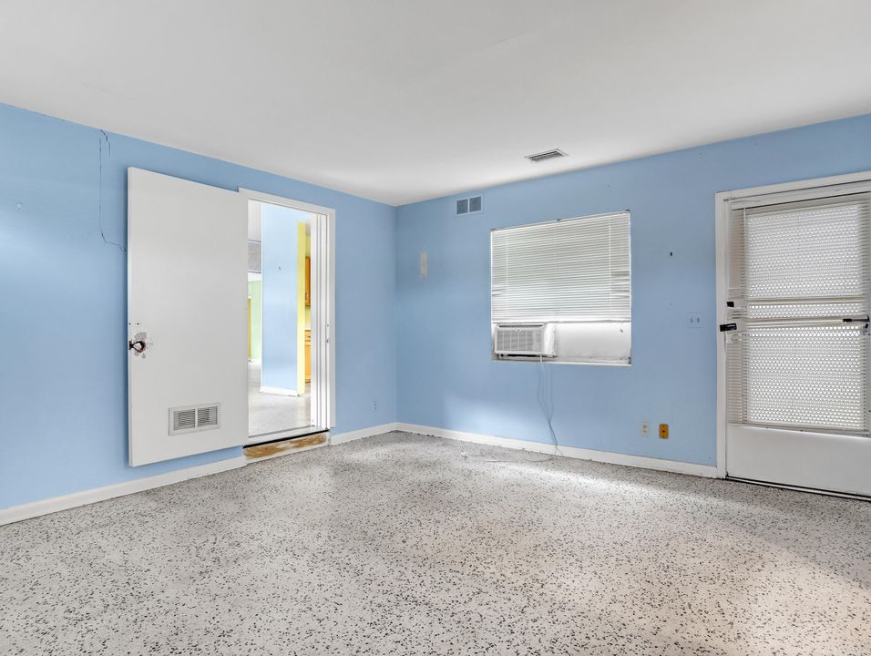 En Venta: $2,450,000 (4 camas, 3 baños, 2408 Pies cuadrados)