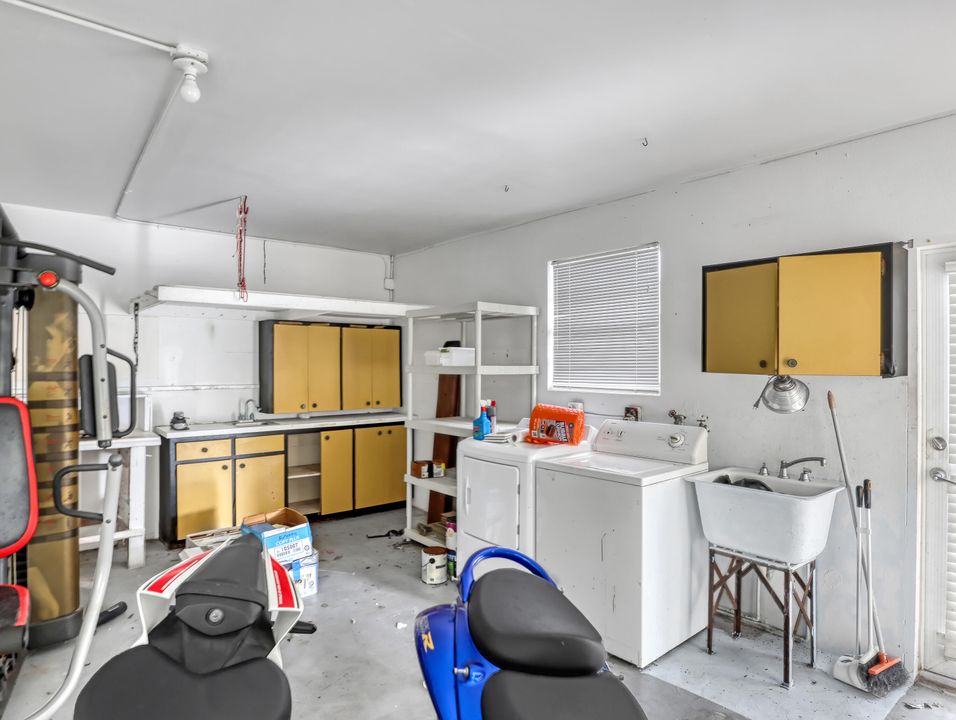 En Venta: $2,450,000 (4 camas, 3 baños, 2408 Pies cuadrados)