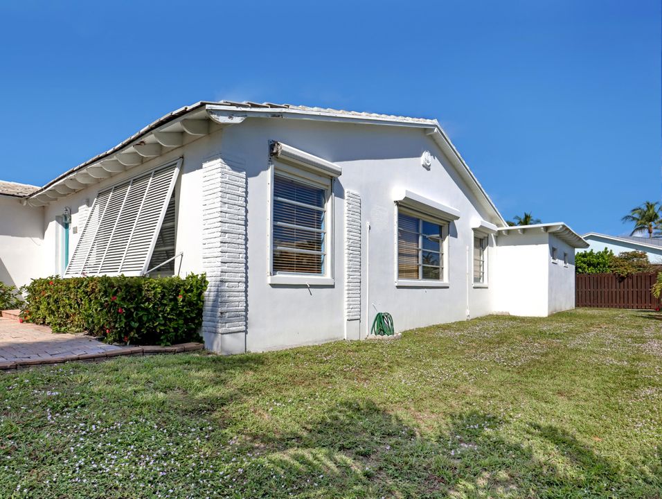 En Venta: $2,450,000 (4 camas, 3 baños, 2408 Pies cuadrados)