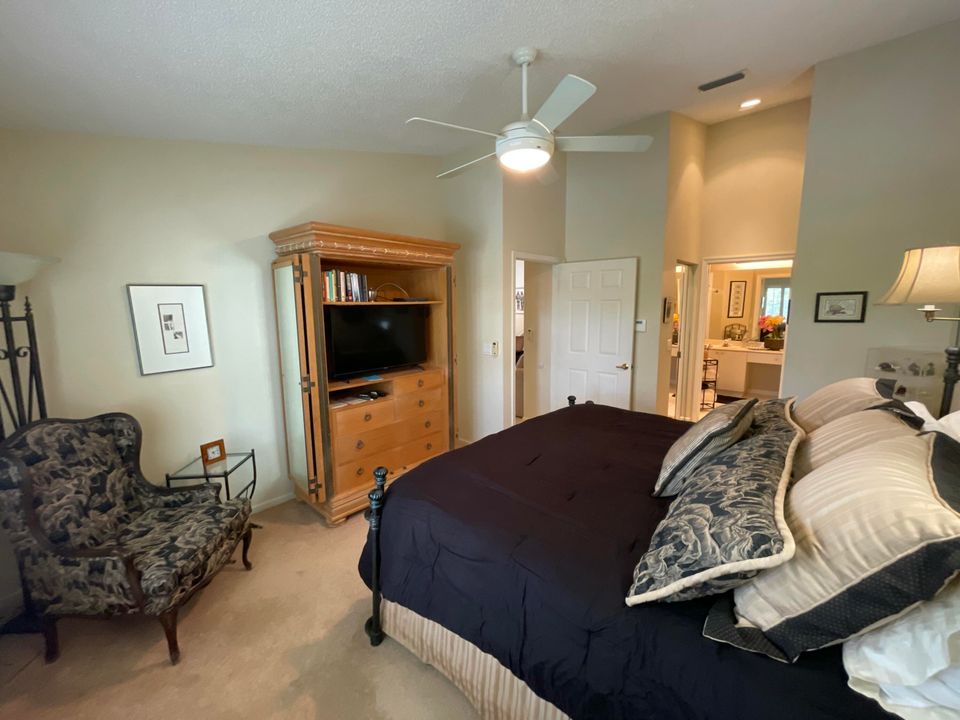 合同活跃: $3,000 (3 贝兹, 2 浴室, 1523 平方英尺)