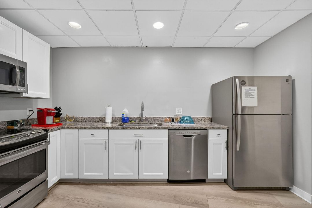 For Sale: $1,249,000 (3 beds, 2 baths, 1850 Square Feet)