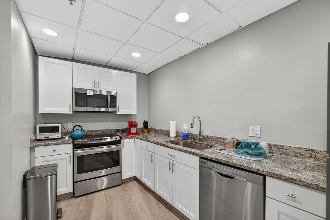 For Sale: $1,249,000 (3 beds, 2 baths, 1850 Square Feet)