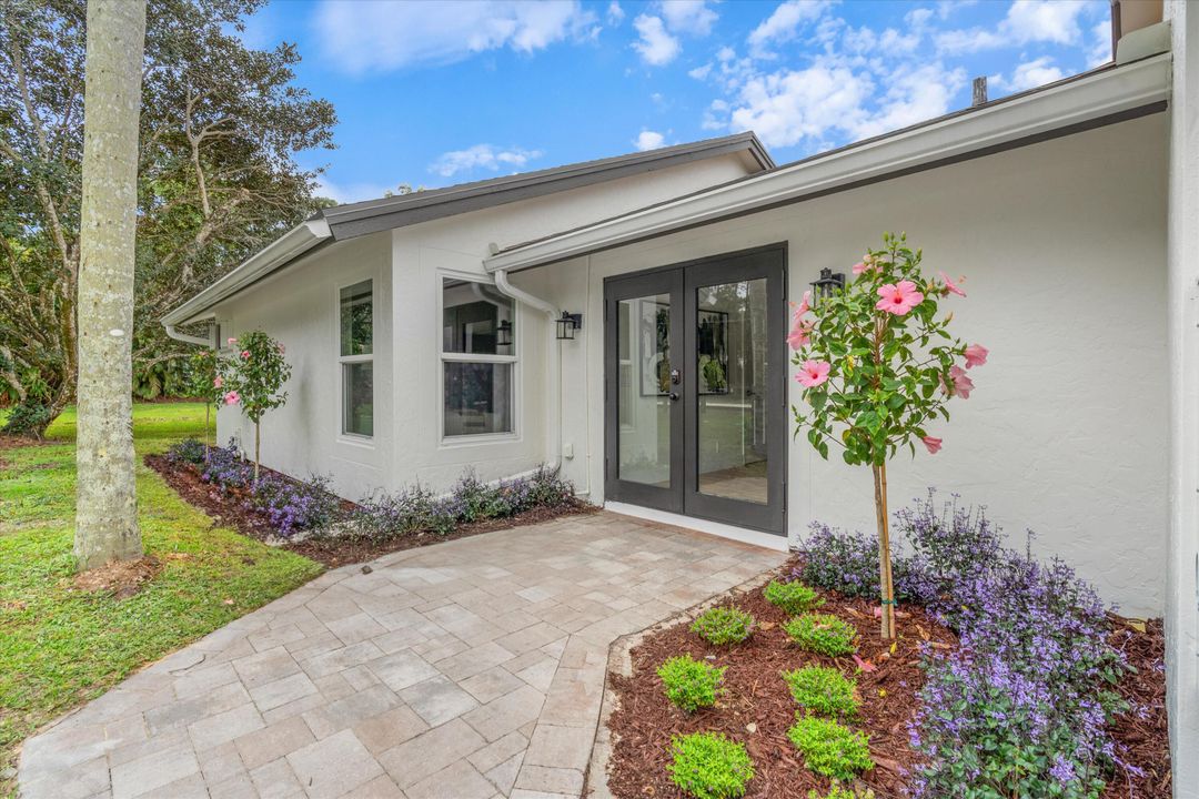 For Sale: $1,350,000 (5 beds, 3 baths, 3766 Square Feet)