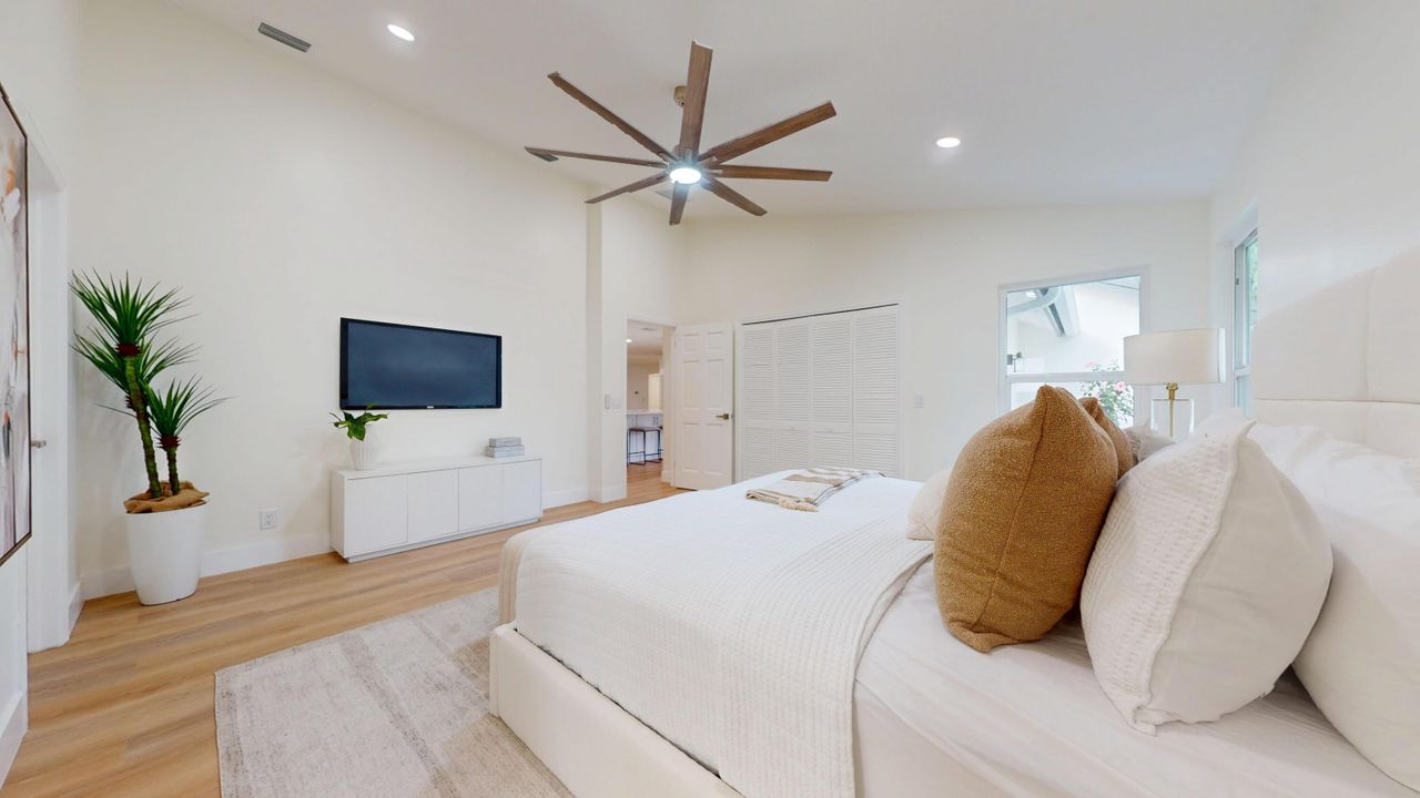 For Sale: $1,350,000 (5 beds, 3 baths, 3766 Square Feet)