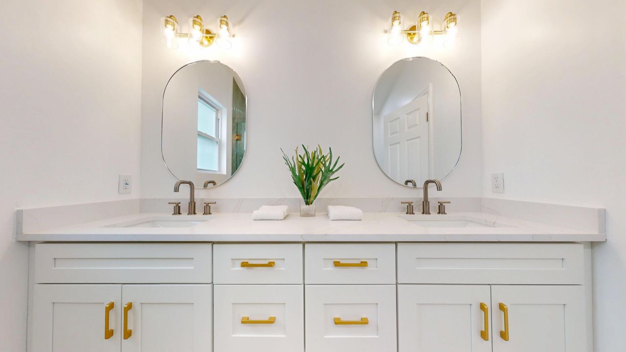 For Sale: $1,350,000 (5 beds, 3 baths, 3766 Square Feet)