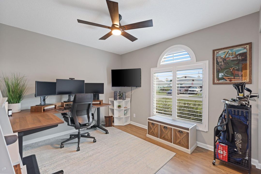 合同活跃: $719,000 (3 贝兹, 2 浴室, 1659 平方英尺)