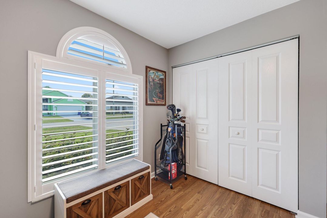 合同活跃: $719,000 (3 贝兹, 2 浴室, 1659 平方英尺)