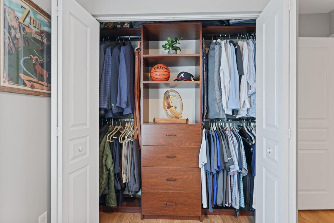 合同活跃: $719,000 (3 贝兹, 2 浴室, 1659 平方英尺)