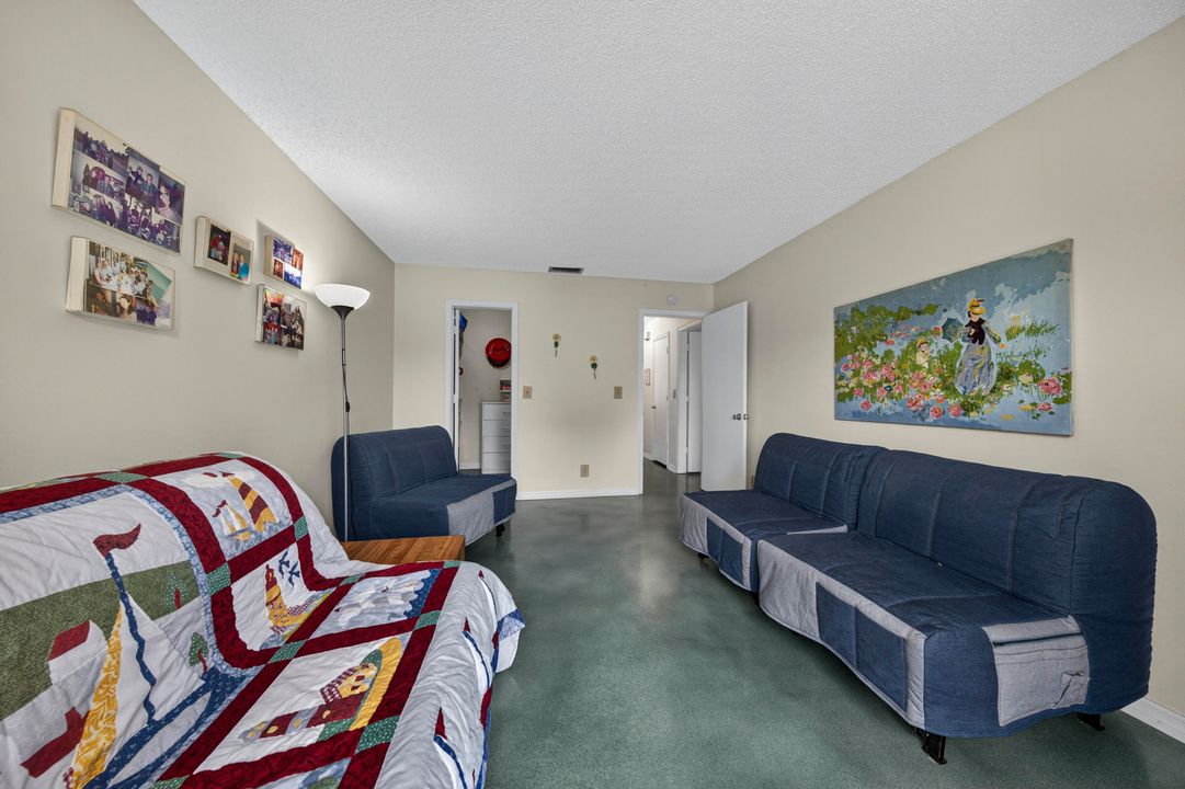 待售: $210,000 (2 贝兹, 2 浴室, 1200 平方英尺)