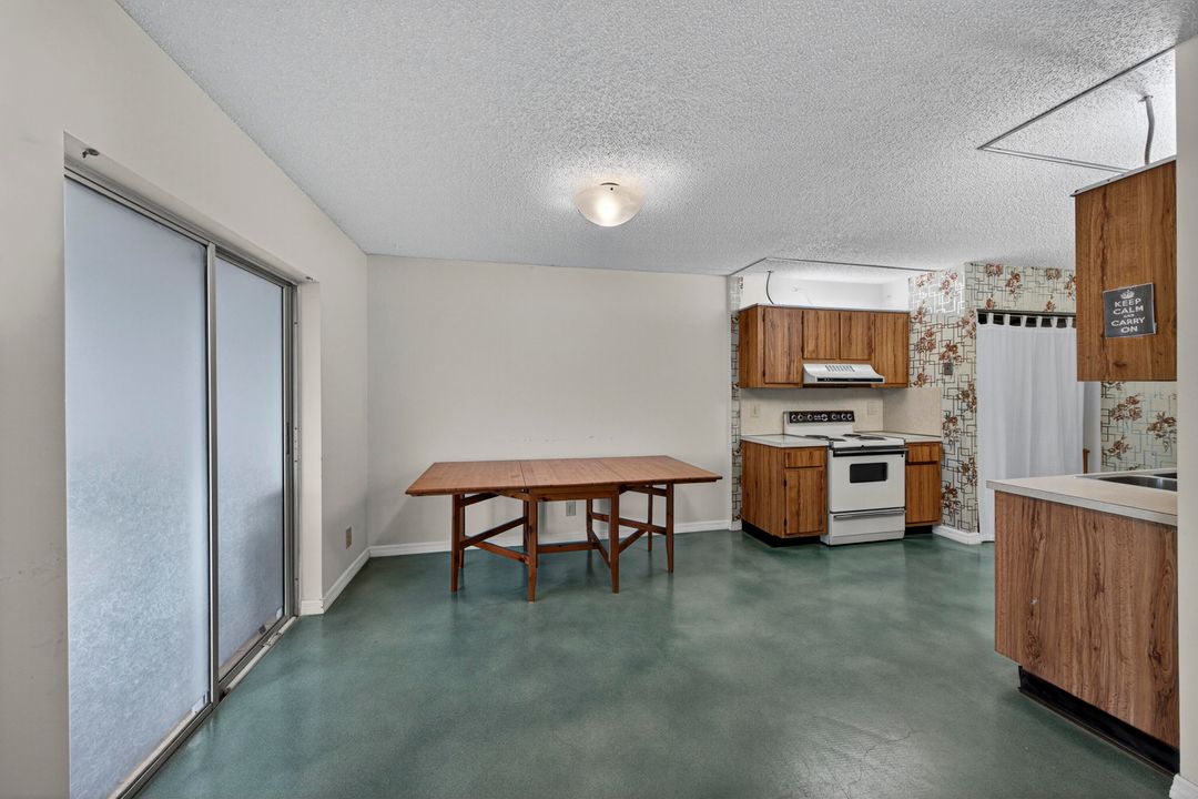 待售: $210,000 (2 贝兹, 2 浴室, 1200 平方英尺)