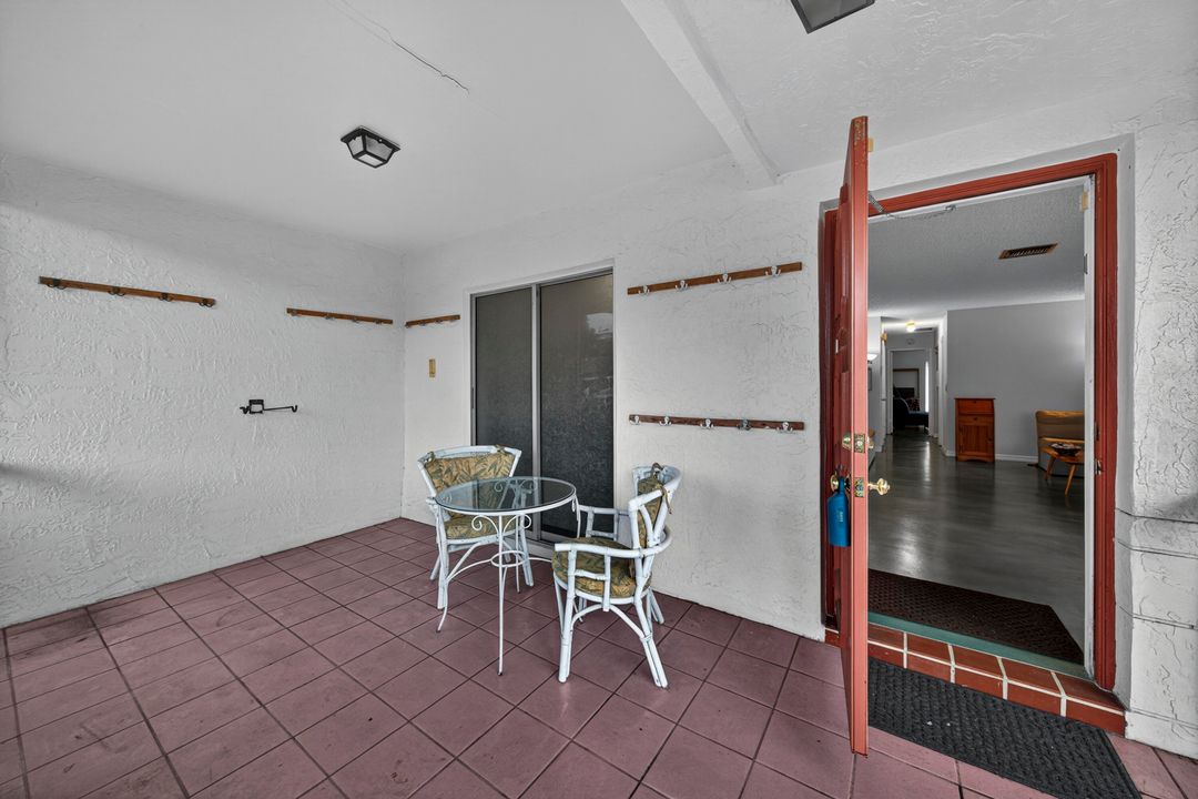 待售: $210,000 (2 贝兹, 2 浴室, 1200 平方英尺)