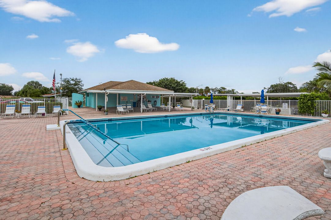 待售: $210,000 (2 贝兹, 2 浴室, 1200 平方英尺)