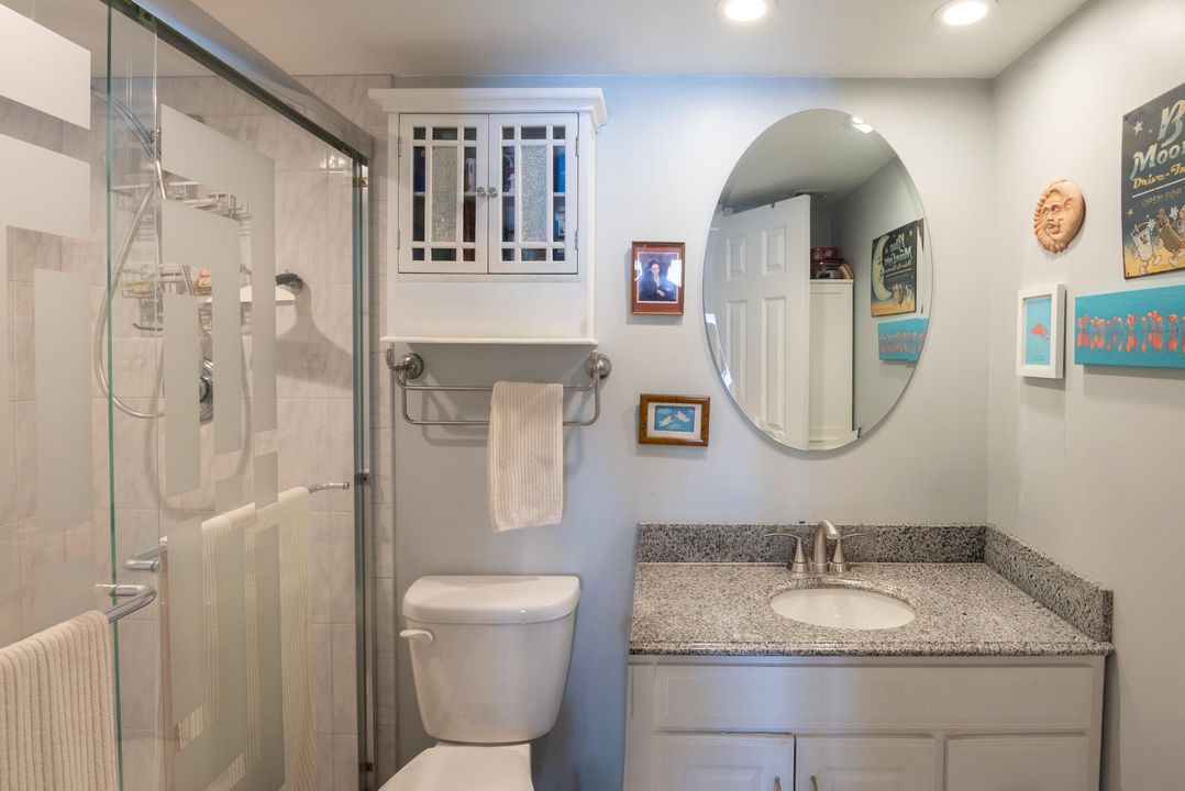 For Sale: $199,000 (2 beds, 2 baths, 1010 Square Feet)