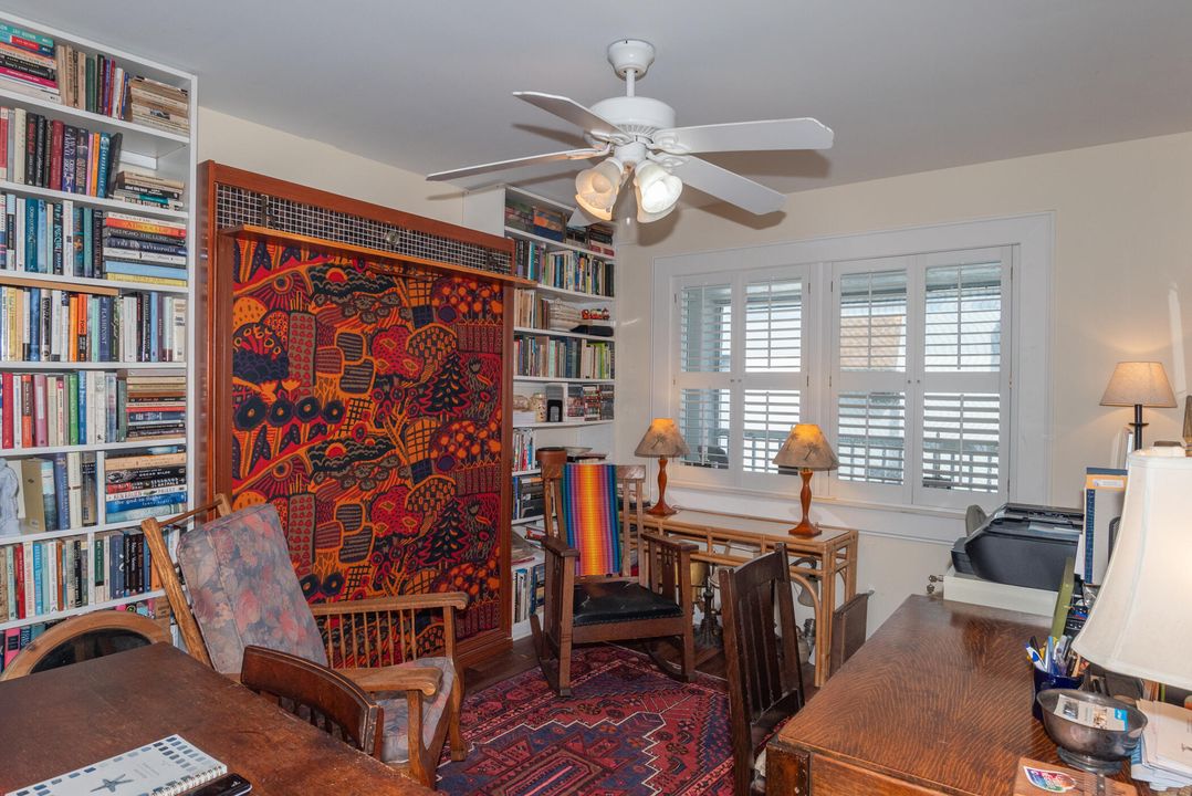 For Sale: $199,000 (2 beds, 2 baths, 1010 Square Feet)