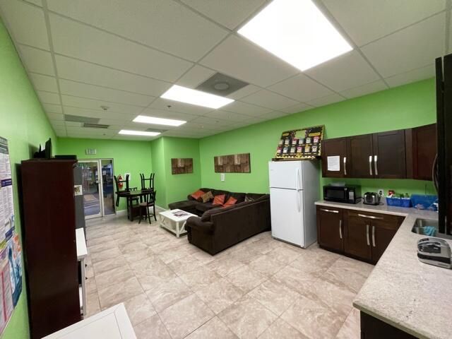 待售: $7,600,000 (0 贝兹, 0 浴室, 19560 平方英尺)