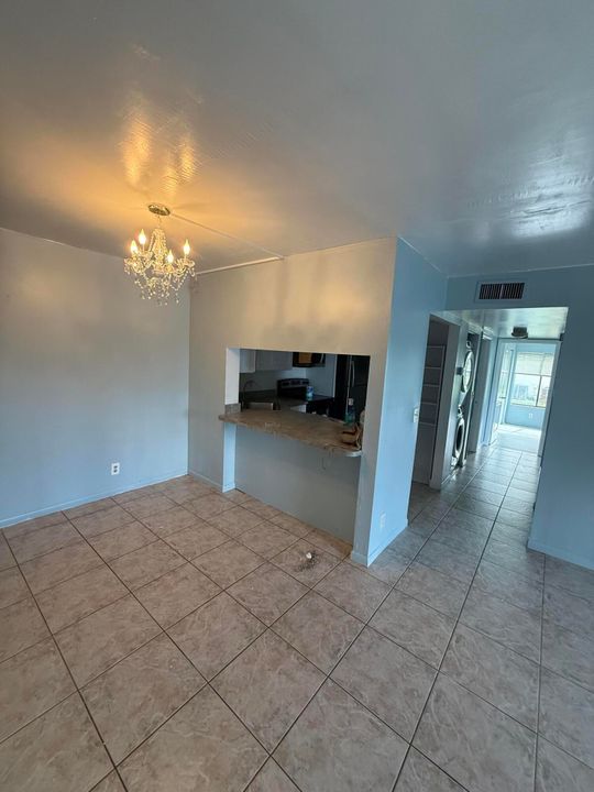 Active With Contract: $1,850 (2 beds, 2 baths, 1104 Square Feet)