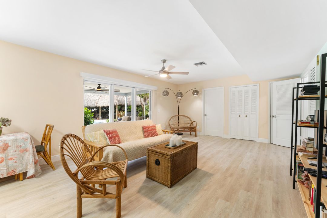 Activo con contrato: $1,195,000 (5 camas, 3 baños, 2743 Pies cuadrados)