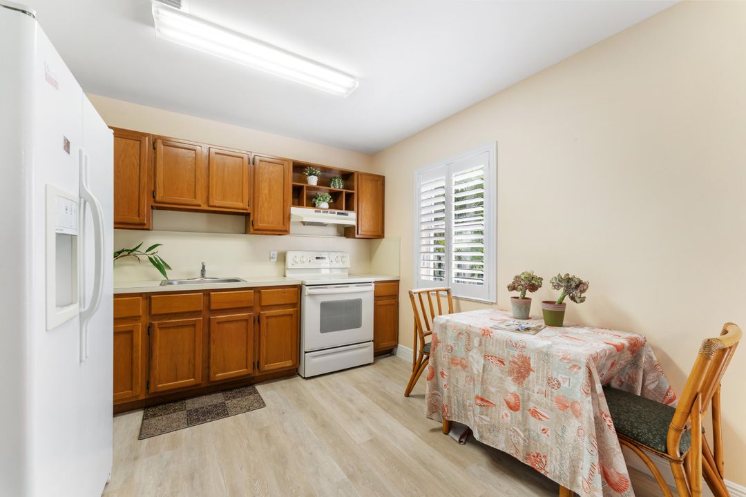 Activo con contrato: $1,195,000 (5 camas, 3 baños, 2743 Pies cuadrados)