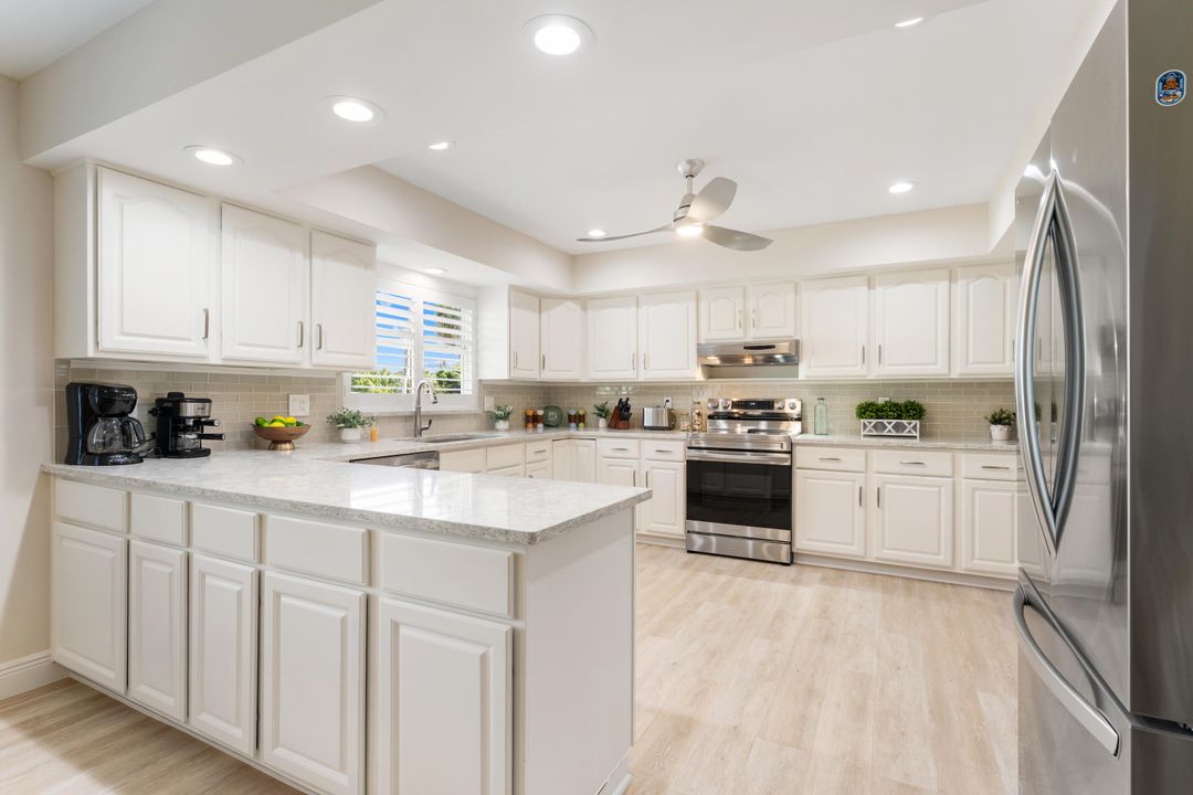 Activo con contrato: $1,195,000 (5 camas, 3 baños, 2743 Pies cuadrados)