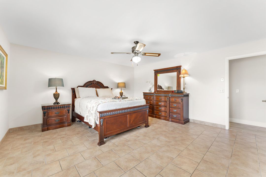 Activo con contrato: $1,195,000 (5 camas, 3 baños, 2743 Pies cuadrados)