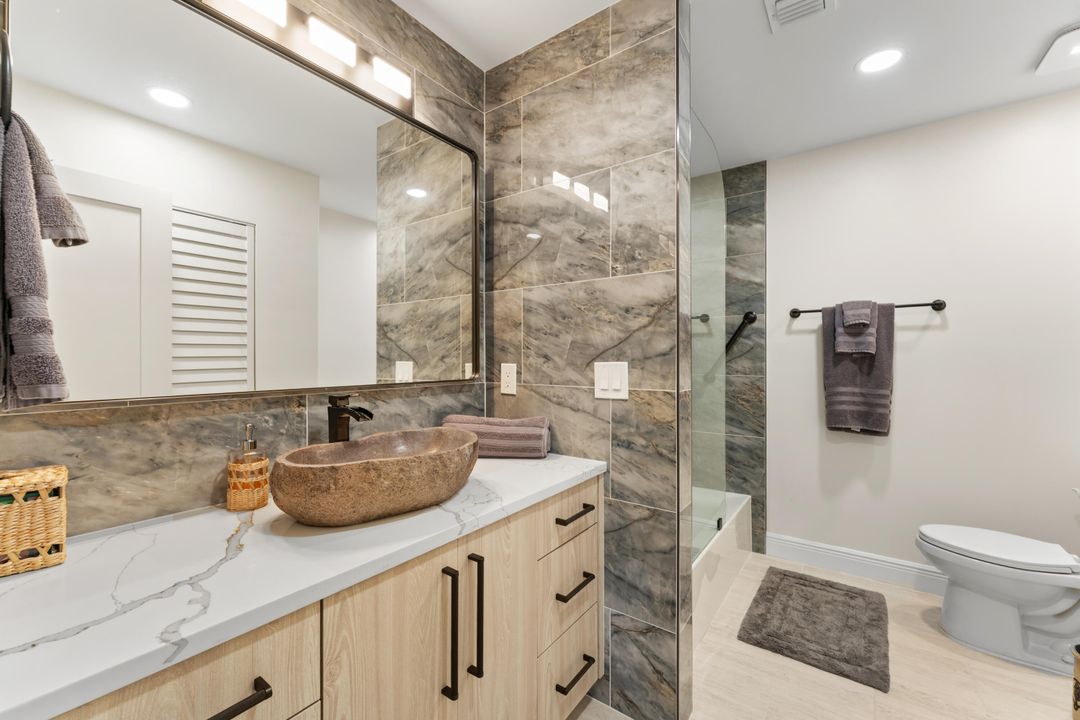 Activo con contrato: $1,195,000 (5 camas, 3 baños, 2743 Pies cuadrados)