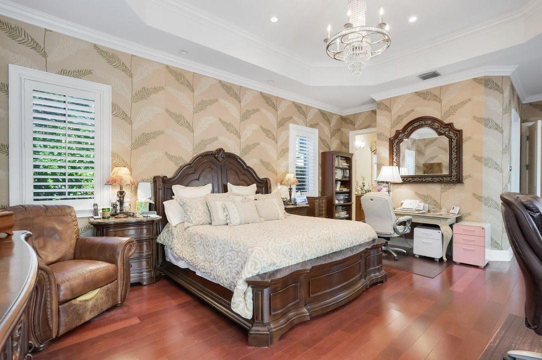 For Sale: $3,265,000 (5 beds, 5 baths, 4182 Square Feet)