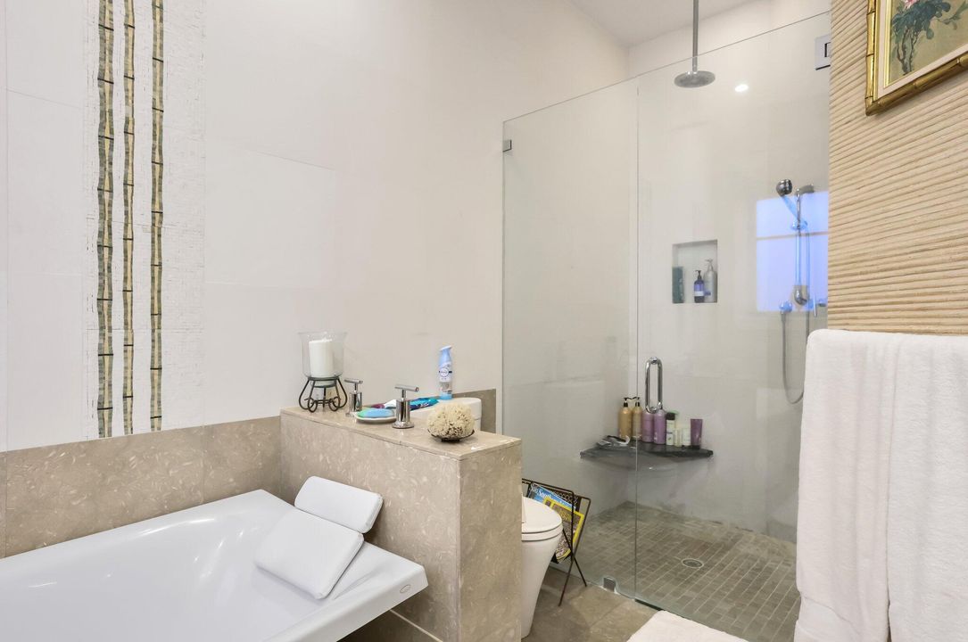 For Sale: $3,265,000 (5 beds, 5 baths, 4182 Square Feet)