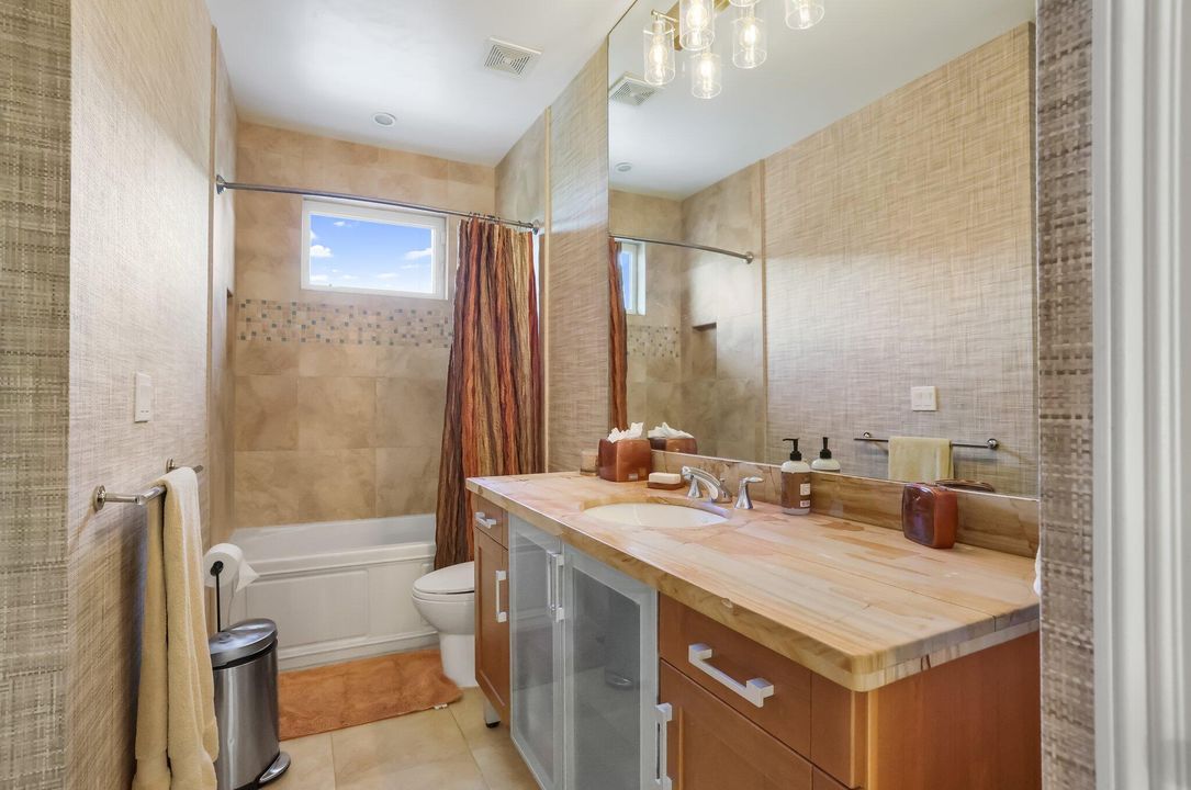 For Sale: $3,265,000 (5 beds, 5 baths, 4182 Square Feet)